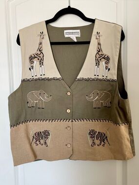 VNTG Dressbarn Embroidered Safari Vest